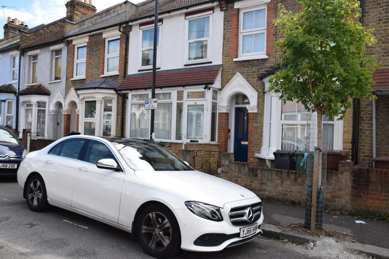 Three Bedroom House Lancaster Road London Ngoại thất bức ảnh