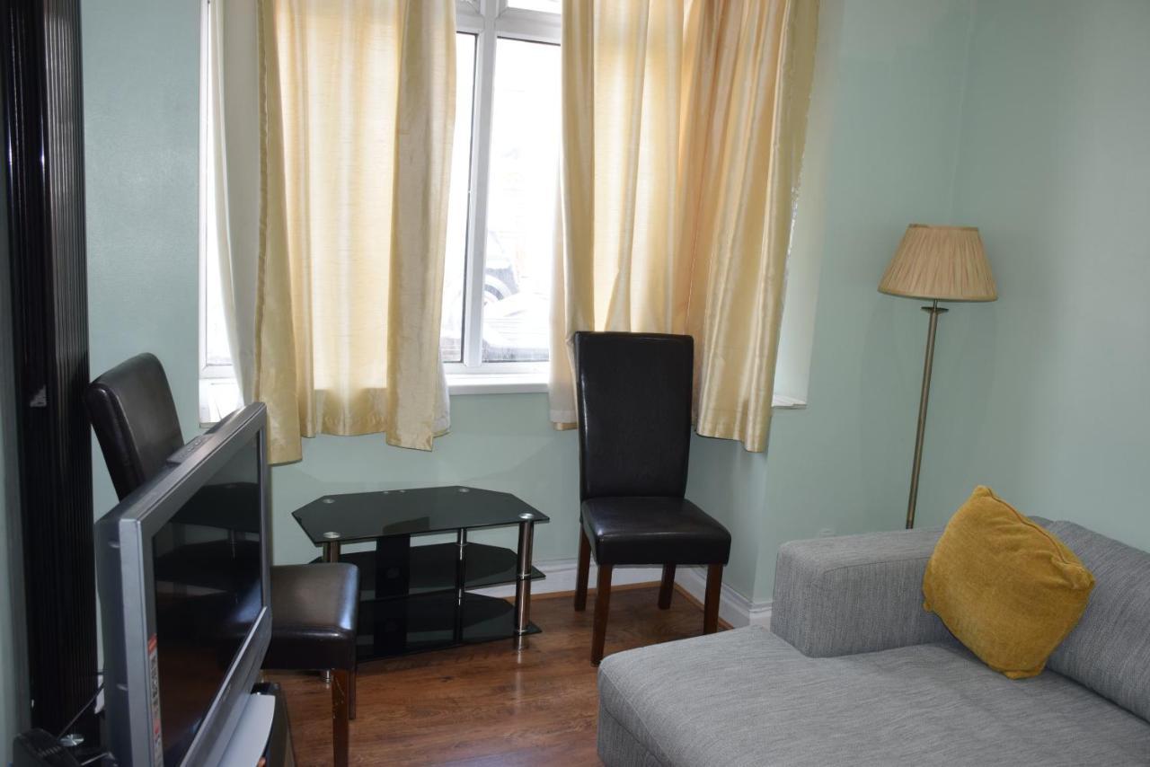 Three Bedroom House Lancaster Road London Ngoại thất bức ảnh