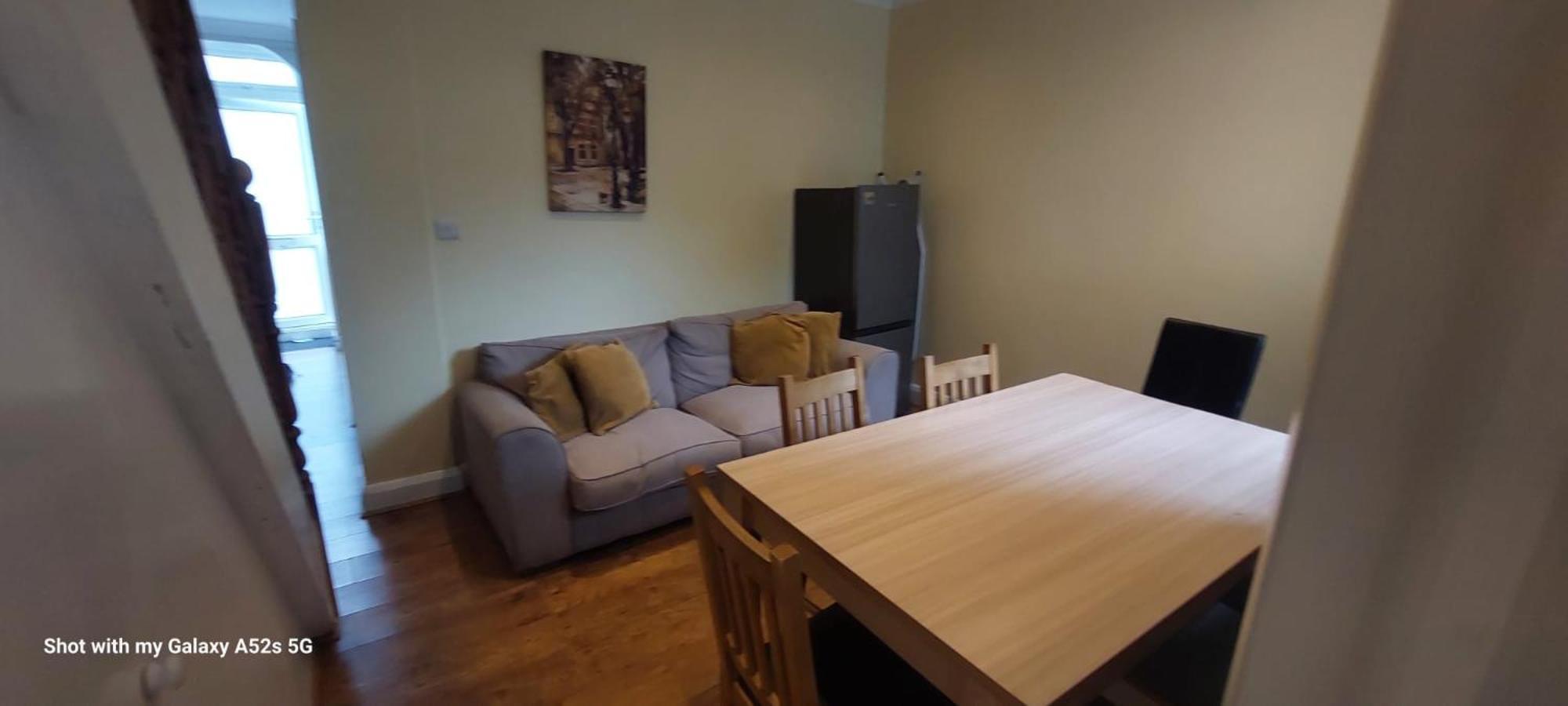 Three Bedroom House Lancaster Road London Ngoại thất bức ảnh